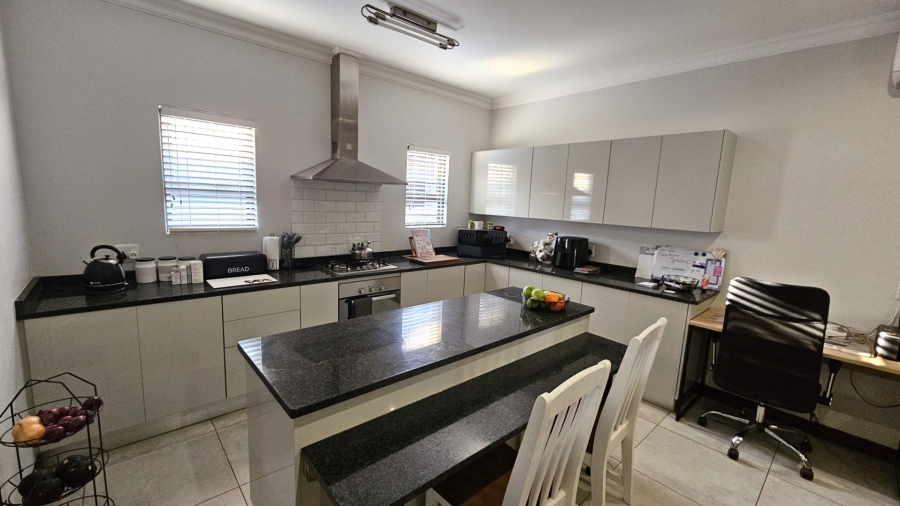 3 Bedroom Property for Sale in Melodie North West